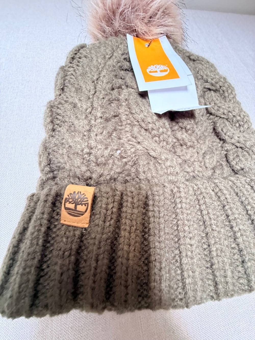 Timberland Cable Knit Hat With Faux Fur Pom Pom New With Tag - Picture 10 of 11